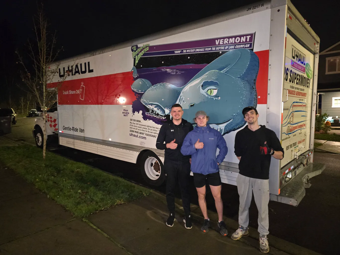 Moving crew loading truck